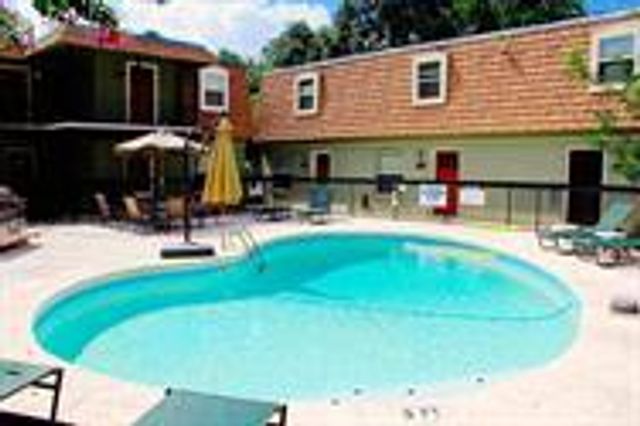 1500 E East Side DR 117-A, Austin, TX 78704