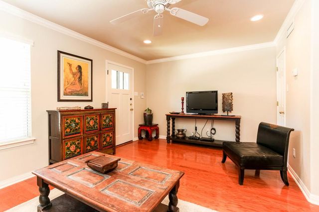 1500 E East Side DR 117-A, Austin, TX 78704