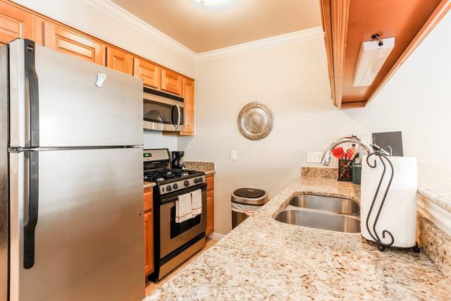 1500 E East Side DR 117-A, Austin, TX 78704