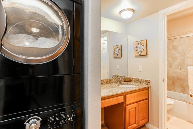 1500 E East Side DR 117-A, Austin, TX 78704