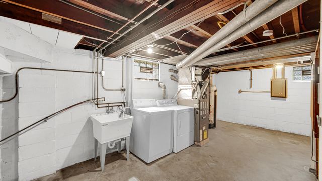 6525 California Avenue, Hammond, IN 46323
