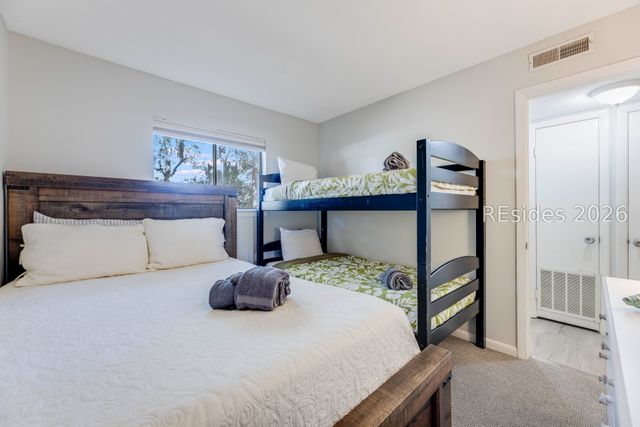 45 Folly Field Rd Apt 9H, Hilton Head Island, SC 29928