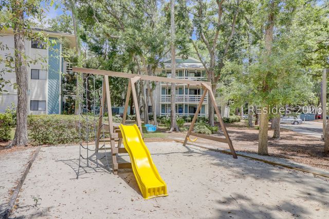 45 Folly Field Rd Apt 9H, Hilton Head Island, SC 29928