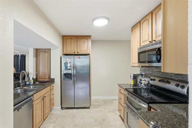 2814 W HUMPHREY STREET, Tampa, FL 33614