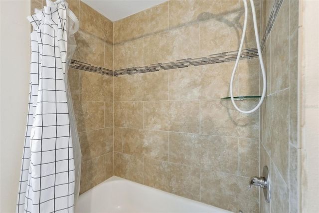 2814 W HUMPHREY STREET, Tampa, FL 33614