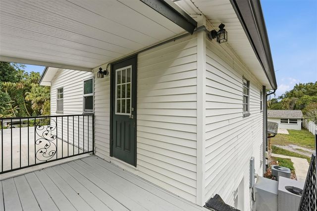 2814 W HUMPHREY STREET, Tampa, FL 33614