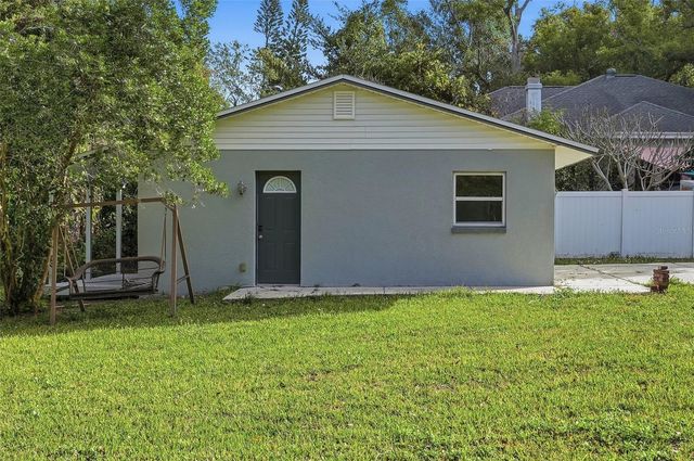 2814 W HUMPHREY STREET, Tampa, FL 33614