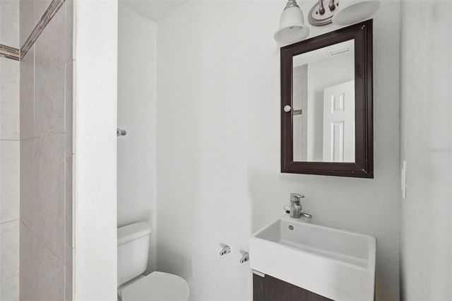 2814 W HUMPHREY STREET, Tampa, FL 33614