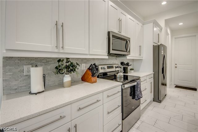 2256 SW 20th AVE, Cape Coral, FL 33991