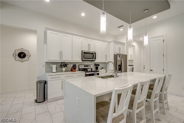 2256 SW 20th AVE, Cape Coral, FL 33991