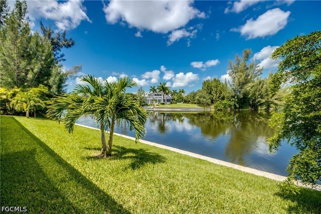 2256 SW 20th AVE, Cape Coral, FL 33991