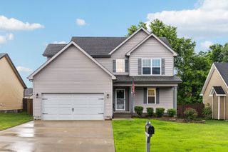 402 Leslie Wood Dr, Clarksville, TN 37040