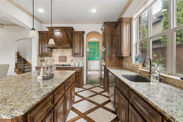8212 OAKWOOD, Plano, TX 75024