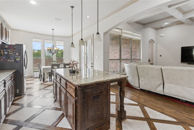 8212 OAKWOOD, Plano, TX 75024