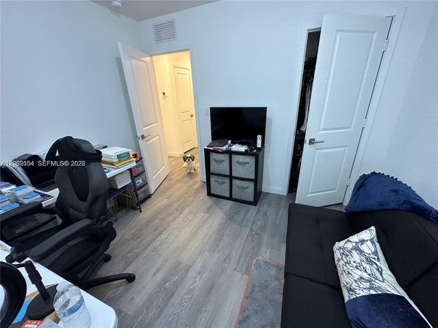 1030 SE 23rd Ter 1030, Homestead, FL 33035