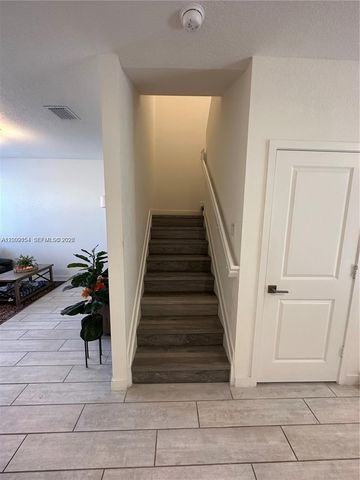 1030 SE 23rd Ter 1030, Homestead, FL 33035