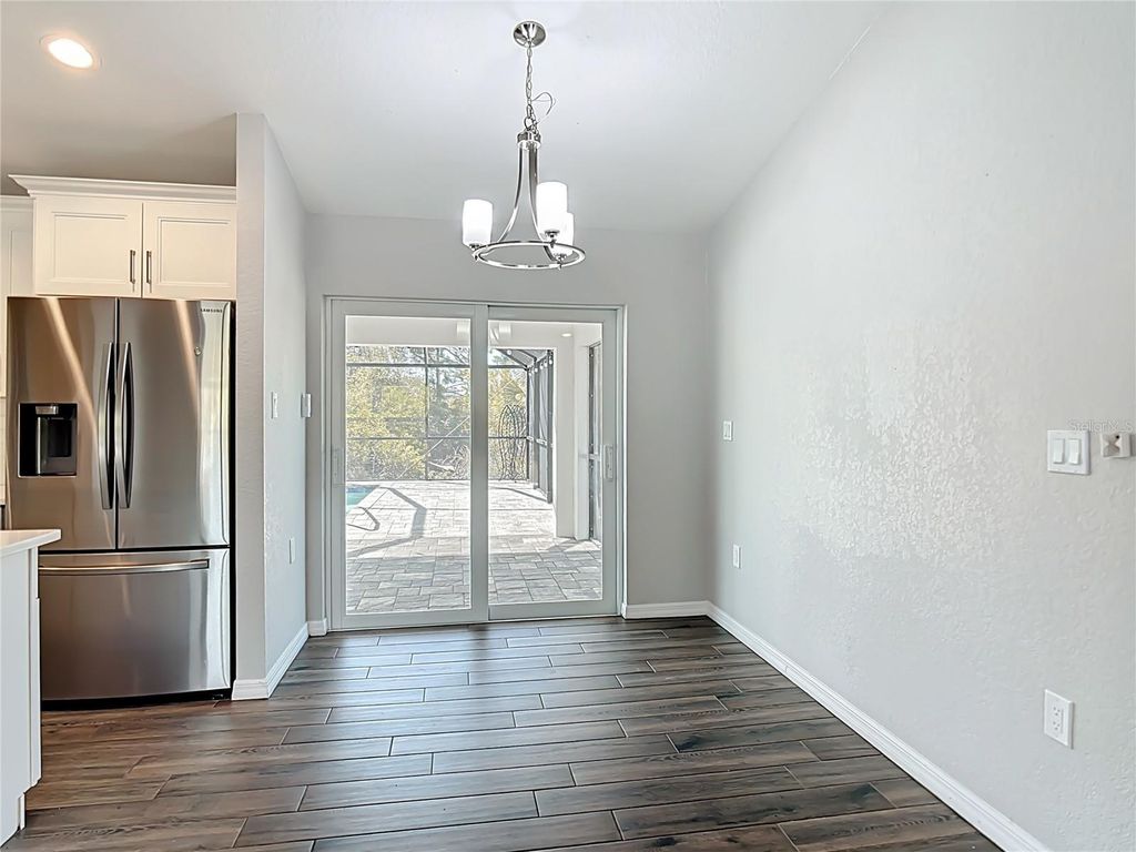 Image 11 of property listing at 11177 CHALET AVENUE, Englewood, FL 34224