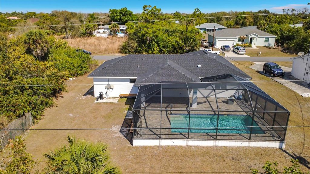 Image 42 of property listing at 11177 CHALET AVENUE, Englewood, FL 34224