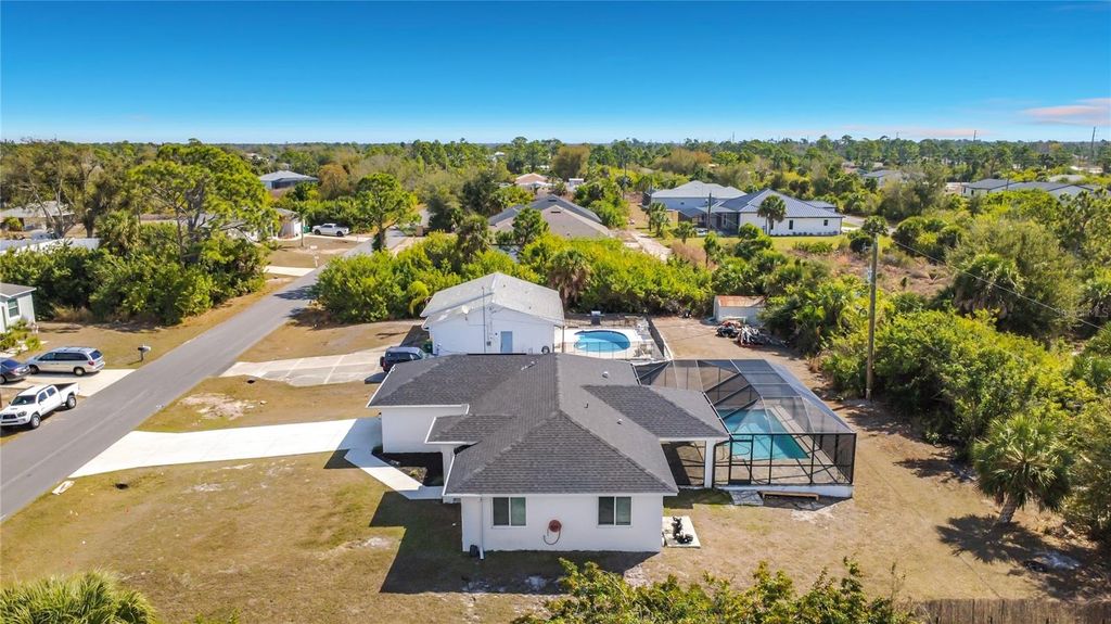 Image 49 of property listing at 11177 CHALET AVENUE, Englewood, FL 34224