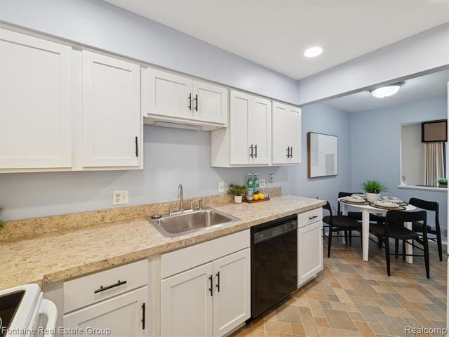 48124 Colony Farm Circle, Plymouth, MI 48170