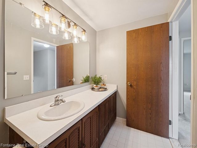 48124 Colony Farm Circle, Plymouth, MI 48170