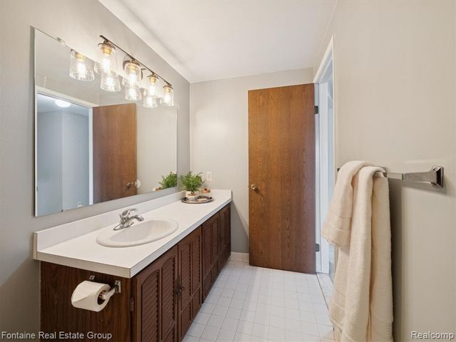 48124 Colony Farm Circle, Plymouth, MI 48170