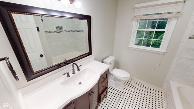 725 E 116th Street, Carmel, IN 46032