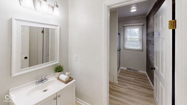 725 E 116th Street, Carmel, IN 46032