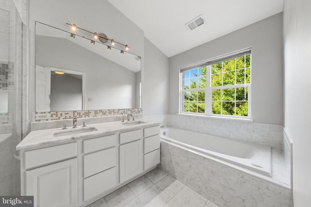 20750 BRIDALVEIL FALLS TER, Sterling, VA 20165