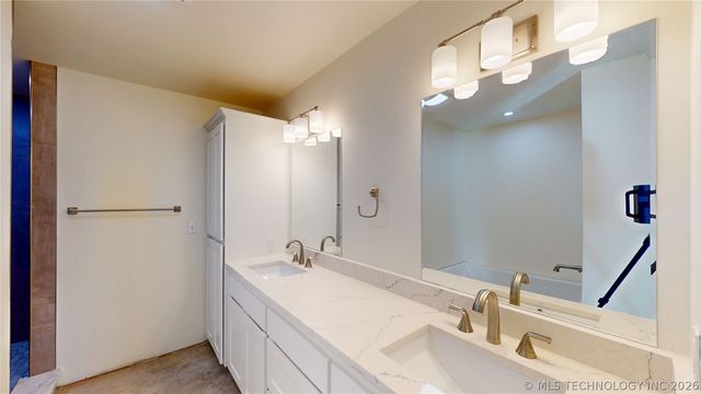 11767 Xander, Kingston, OK 73439