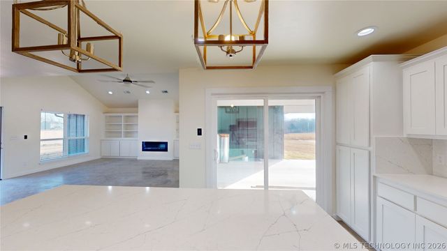 11767 Xander, Kingston, OK 73439