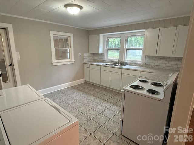 4954 Crawley Dale Street, Morganton, NC 28655