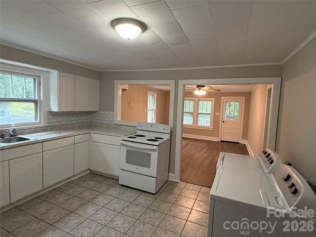 4954 Crawley Dale Street, Morganton, NC 28655