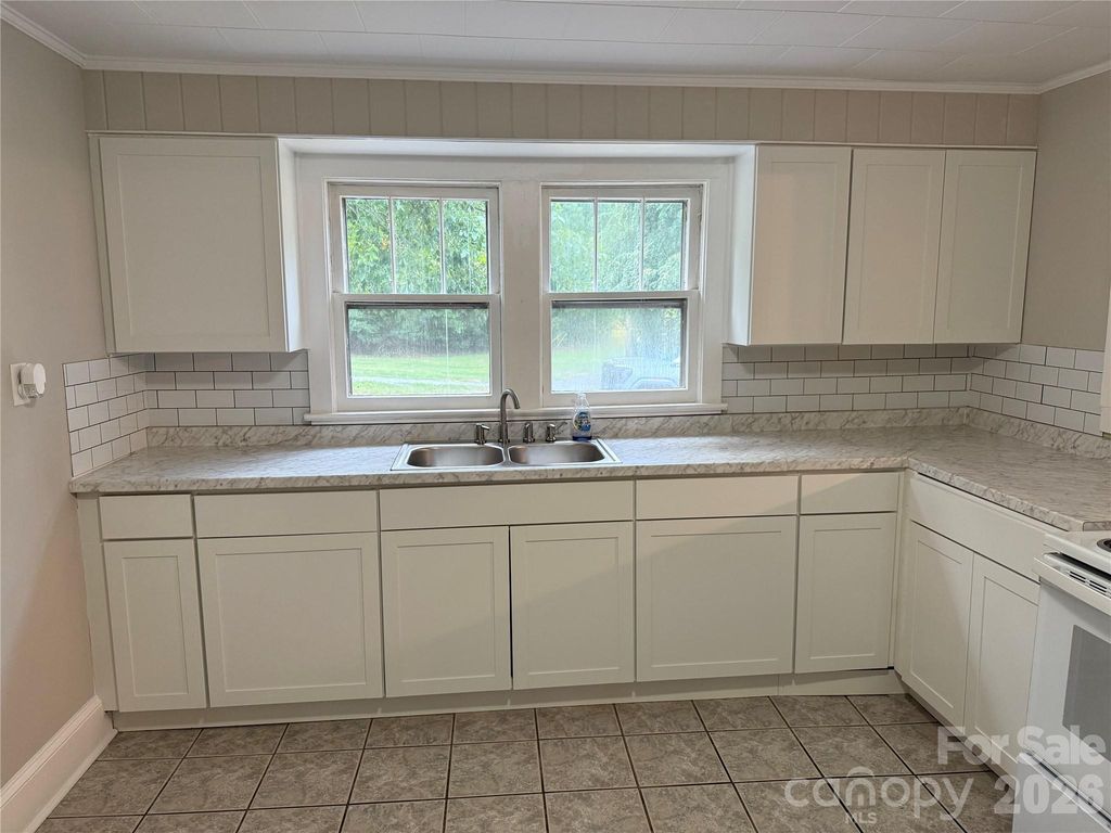 4954 Crawley Dale Street, Morganton, NC 28655