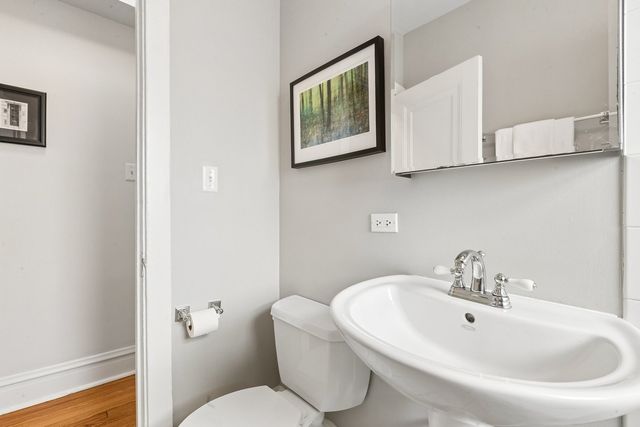 623 Washington Boulevard 3N, Oak Park, IL 60302