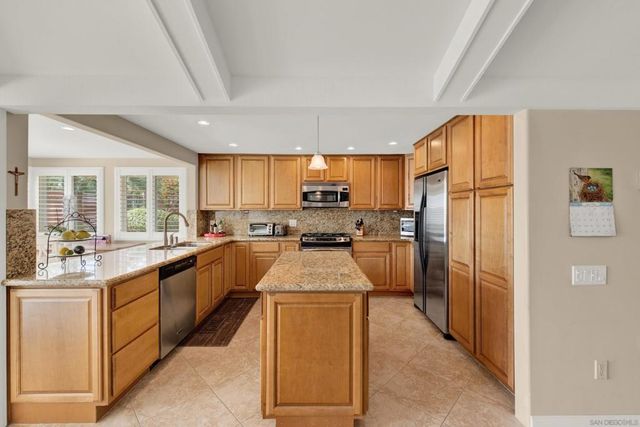 12475 Floresta Way, San Diego, CA 92128