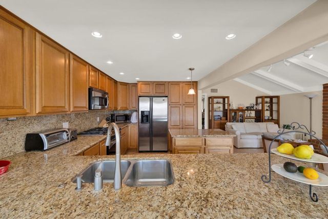 12475 Floresta Way, San Diego, CA 92128