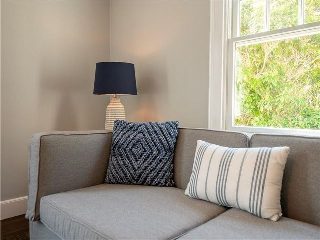 118 Ruggles Avenue 101, Newport, RI 02840
