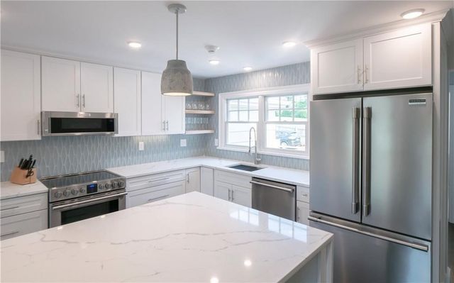 118 Ruggles Avenue 101, Newport, RI 02840