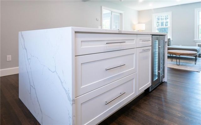 118 Ruggles Avenue 101, Newport, RI 02840