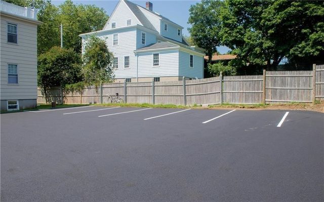 118 Ruggles Avenue 101, Newport, RI 02840