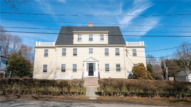 118 Ruggles Avenue 101, Newport, RI 02840