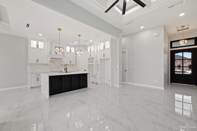 8018 49th Lane, Mcallen, TX 78504