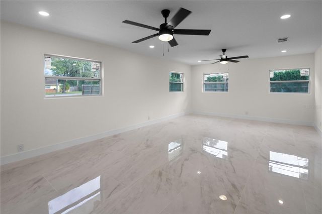 2524 BLUE LAKE COURT, Apopka, FL 32703