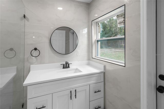 2524 BLUE LAKE COURT, Apopka, FL 32703