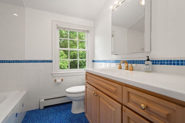 82 Allen Avenue, Newton, MA 02468
