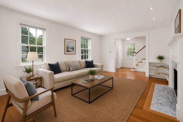 82 Allen Avenue, Newton, MA 02468