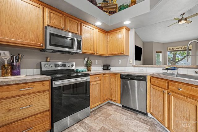 20164 Colebrook Ave, Caldwell, ID 83605
