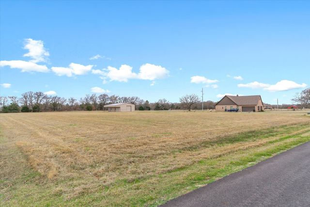 5971 Hidden Oaks Drive, Quinlan, TX 75474