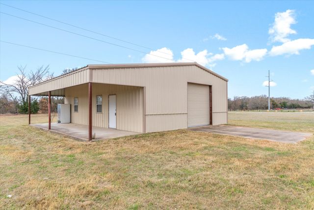 5971 Hidden Oaks Drive, Quinlan, TX 75474